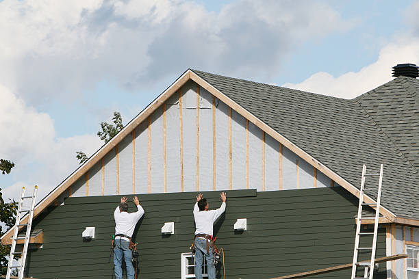 Professional Siding Replacement technician working in Rosedale, MD